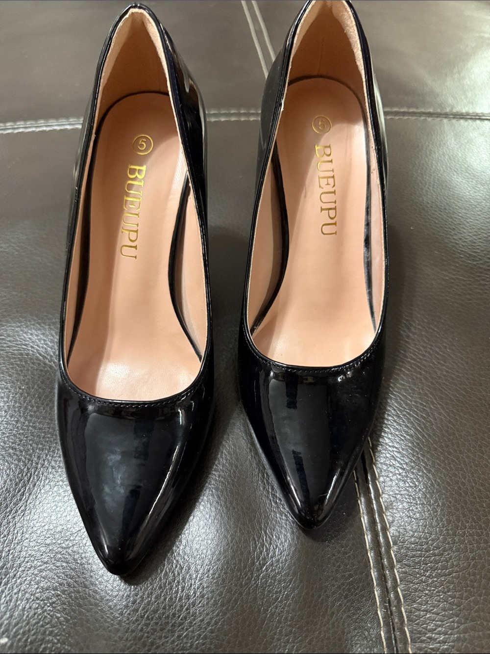 Women's Black Patent Pointed-Toe Pumps